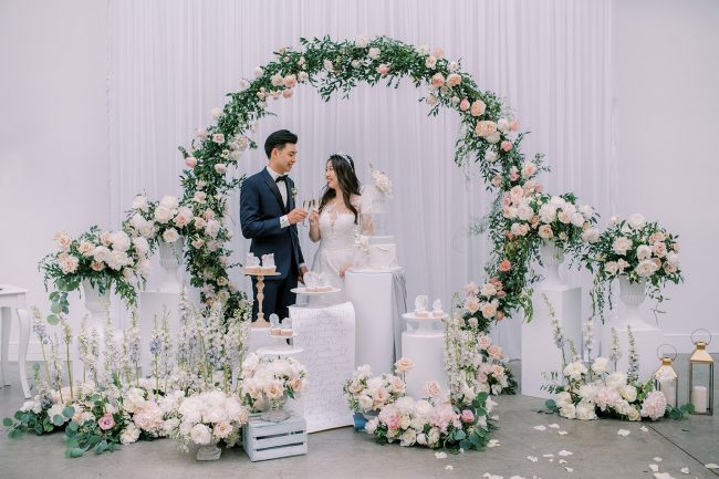 Hy Tea Lounge Wedding Waterfall BuildiHy Tea Lounge Wedding Waterfall Building Dessert Table